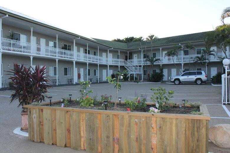 Colonial Rose Motel
