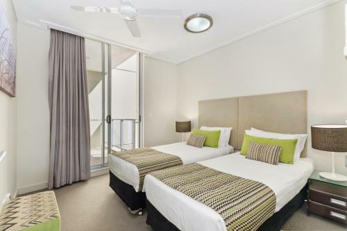 Dalgety Apartments