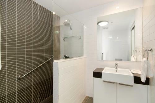 Dalgety Apartments