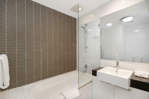 Dalgety Apartments