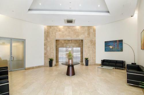 Dalgety Apartments