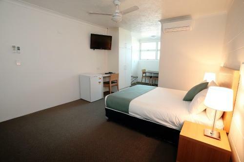 Motel Q Express