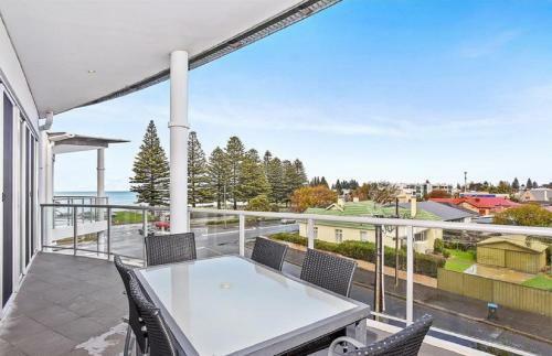 Unwind @ Gallery Apartments