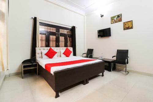 Oyo Flagship 45992 Hotel Royal