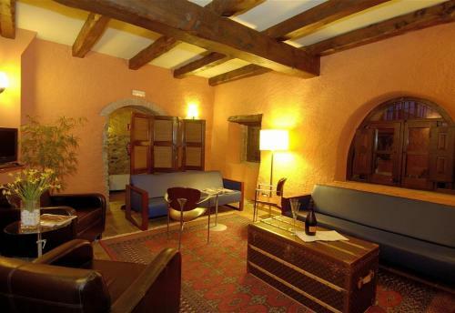 Luxury Stone Villa With Private Fo