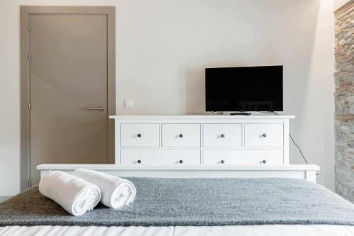 Revitalized Downtown Apartment In Historical Building