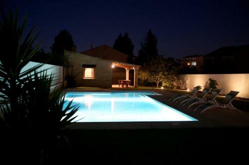 Casa Rural Con Piscina Vi�a de Millan