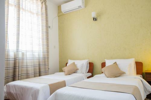 Hotel Maple Tree Residencies