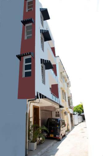 Hotel Maple Tree Residencies