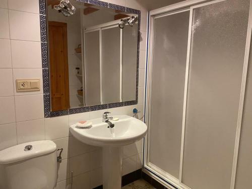 Apartamento Turistico En Alicante, By Adoorable