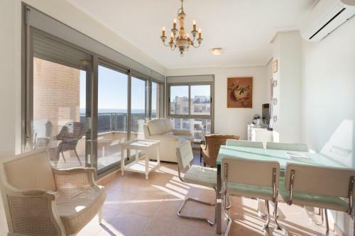 Penthouse With Spectacular Views