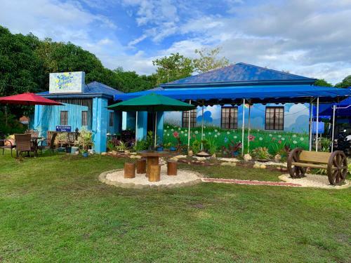 Hostal Blue Summer Suites