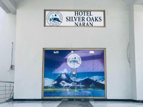 Hotel Silver Oaks