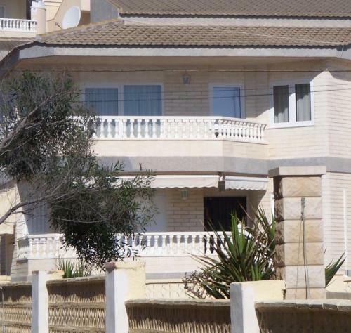 Beachview Seafront Apartment