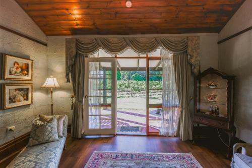 Casuarina Motel Suites