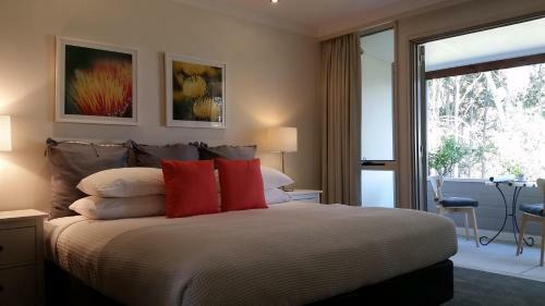Hostal Elfin Hill Country Accommodation