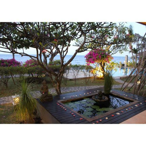The Ning Beach Front Villa