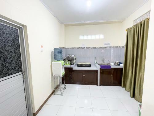 Hostal Rumah Umi Awr