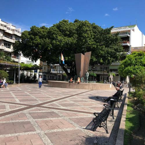 Beautiful Modern Apartment 100m From The Sea