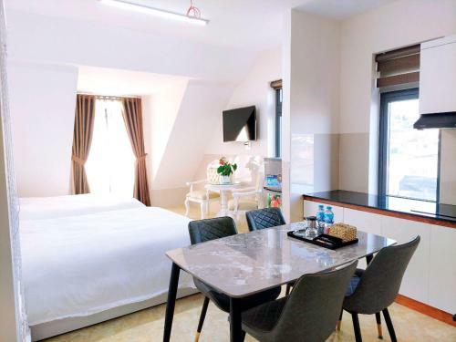 Hotel Leona Villa Dalat