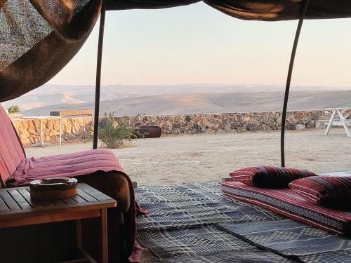 Desert View Experience - Private Villa On The View With A Bedouin Tent