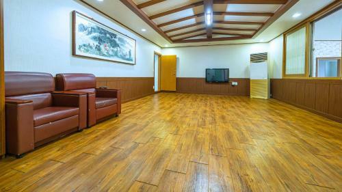 Songrim Hanok Pension
