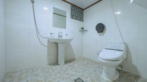 Songrim Hanok Pension