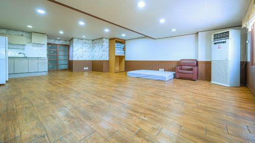Songrim Hanok Pension