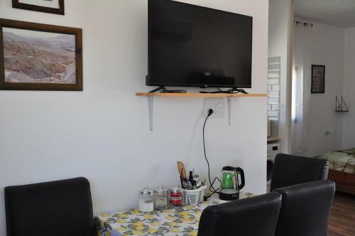 Vastu Dead Sea Apartment