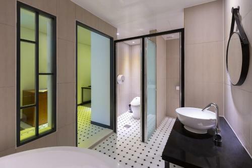Brown Dot Hotel Gyeongju