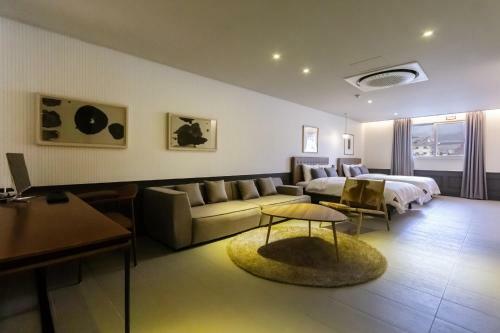 Brown Dot Hotel Gyeongju