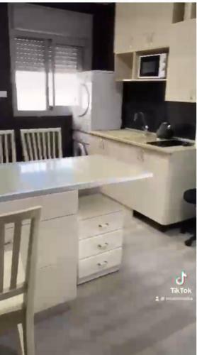 Lovely 2 Bedroom Apartment In Ashdod With Sea View