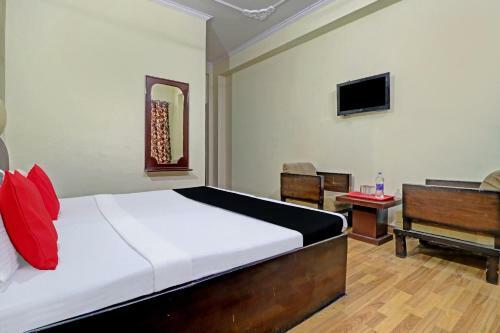 Capital O 81756 Hotel Nancy Paradise