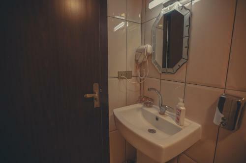 Hotel Rzgari Taza