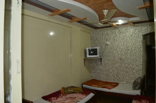 Hotel Deluxe