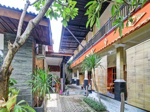 Oyo 90672 Balakosa Hotel
