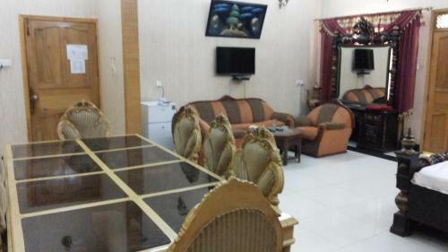 Hotel Holiday Inn Guest House