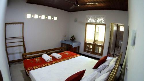 Bee Line Holiday Apartment