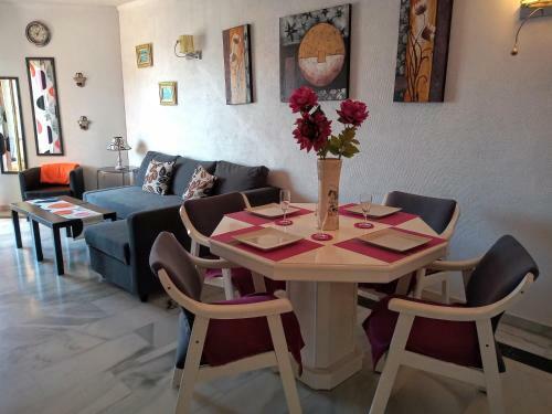 Apartamento Fuengirola , Beach, Centre ,balcony With Seaview, For 4 Persons