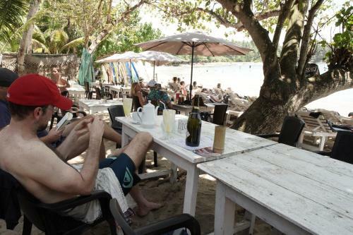 Hotel Surf Nest Hiriketiya