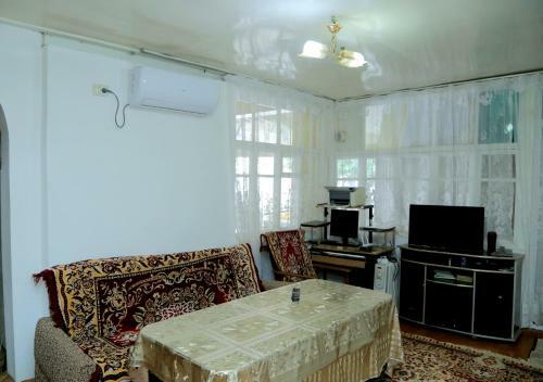 Hostal Guests ???????? ???