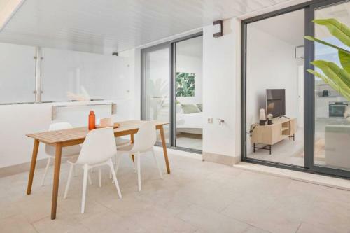 Hugo Modern Apartment Best Facilities