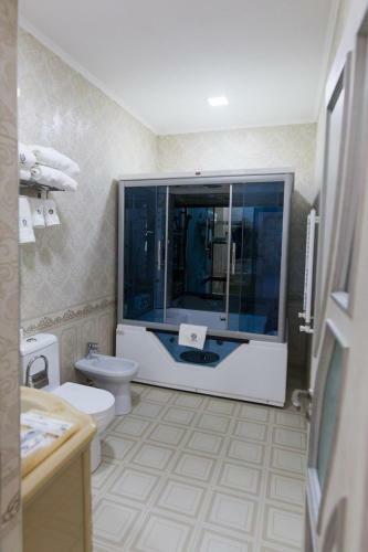 Alexander Hotel