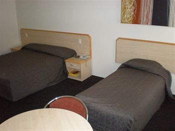 Red Bridge Motor Inn