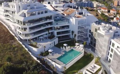 The View Luxury Vacation Apartment 3