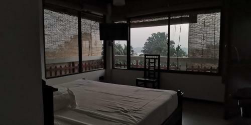 Radin Pearl Hotel & Beach Club