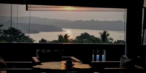 Radin Pearl Hotel & Beach Club