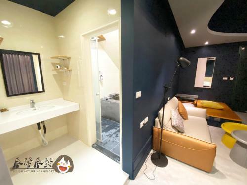 Sincere Hot Spring Resort II