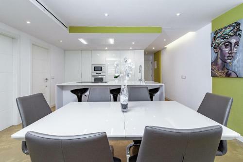 Apartamento Sp- Large Center Apt, Fuengirola 200 M To Beach