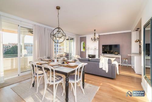 Apartamento Stunning 4-bdrm Townhouse With Sea Views